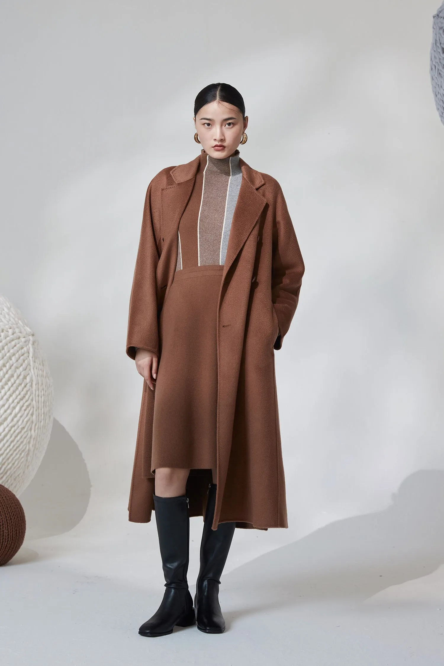 100% cashmere reversible double-breasted coat