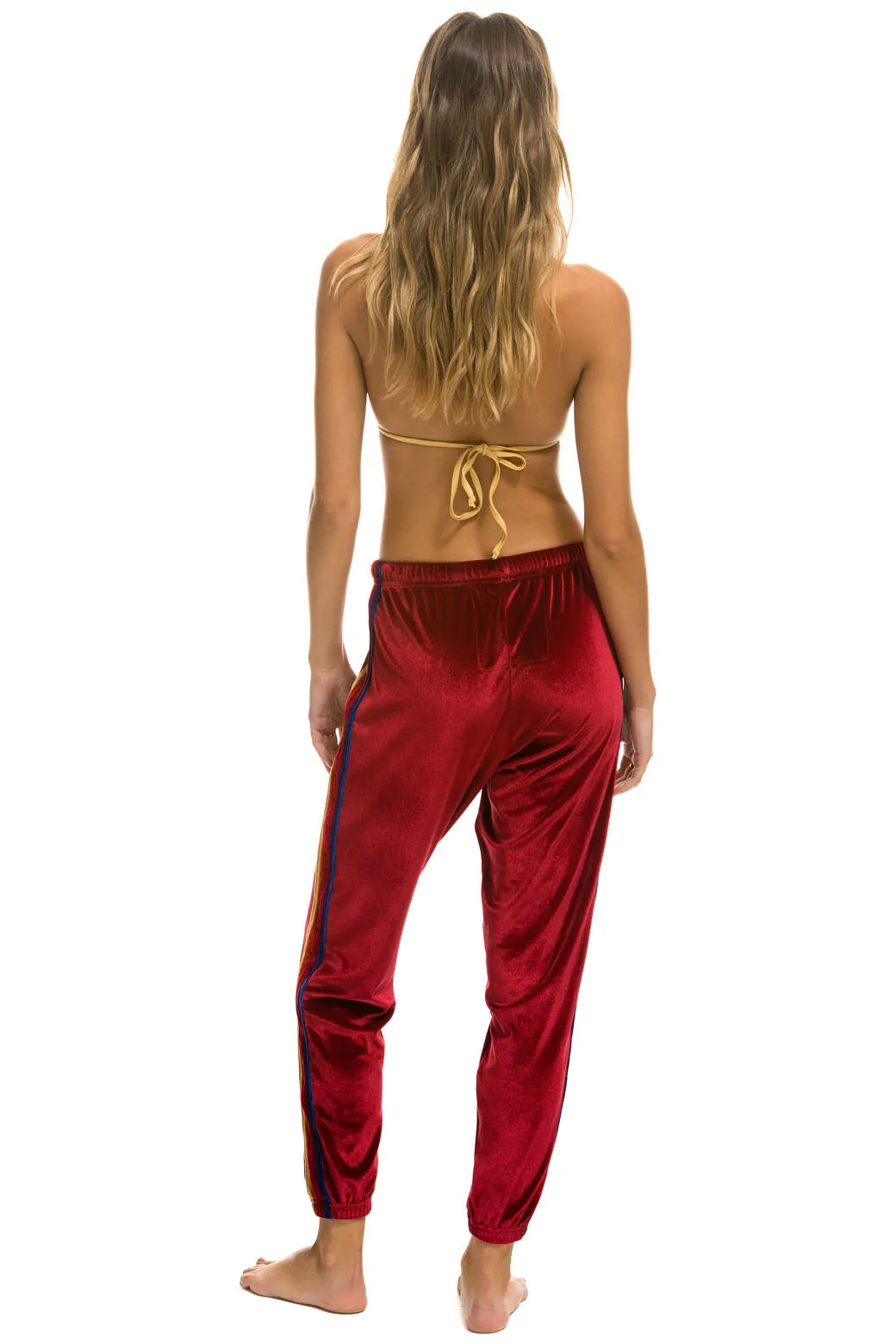 CLASSIC VELVET SWEATPANTS - RED