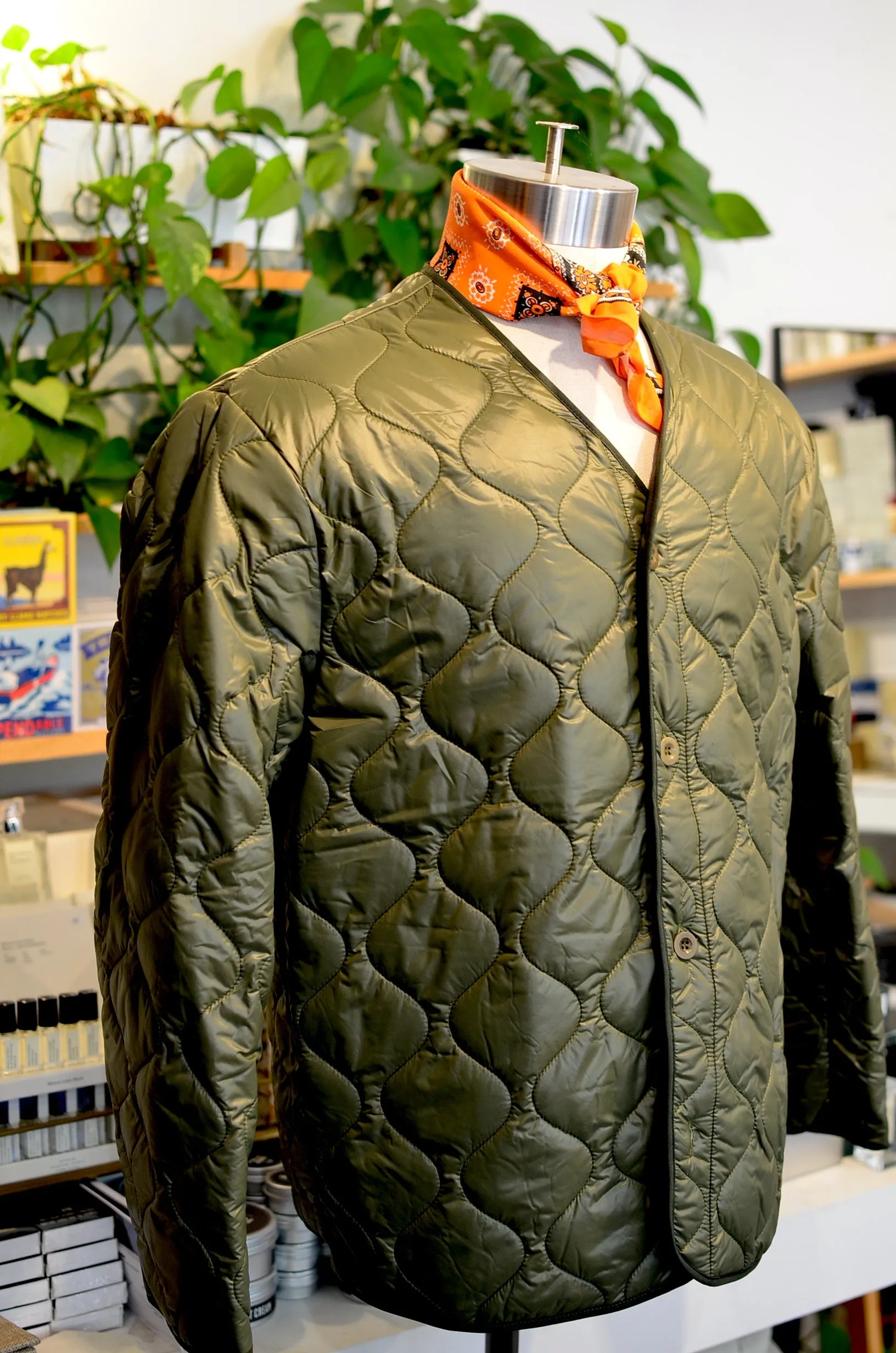 EAST HARBOUR SURPLUS - ATHOL LLINER COAT (OLIVE)