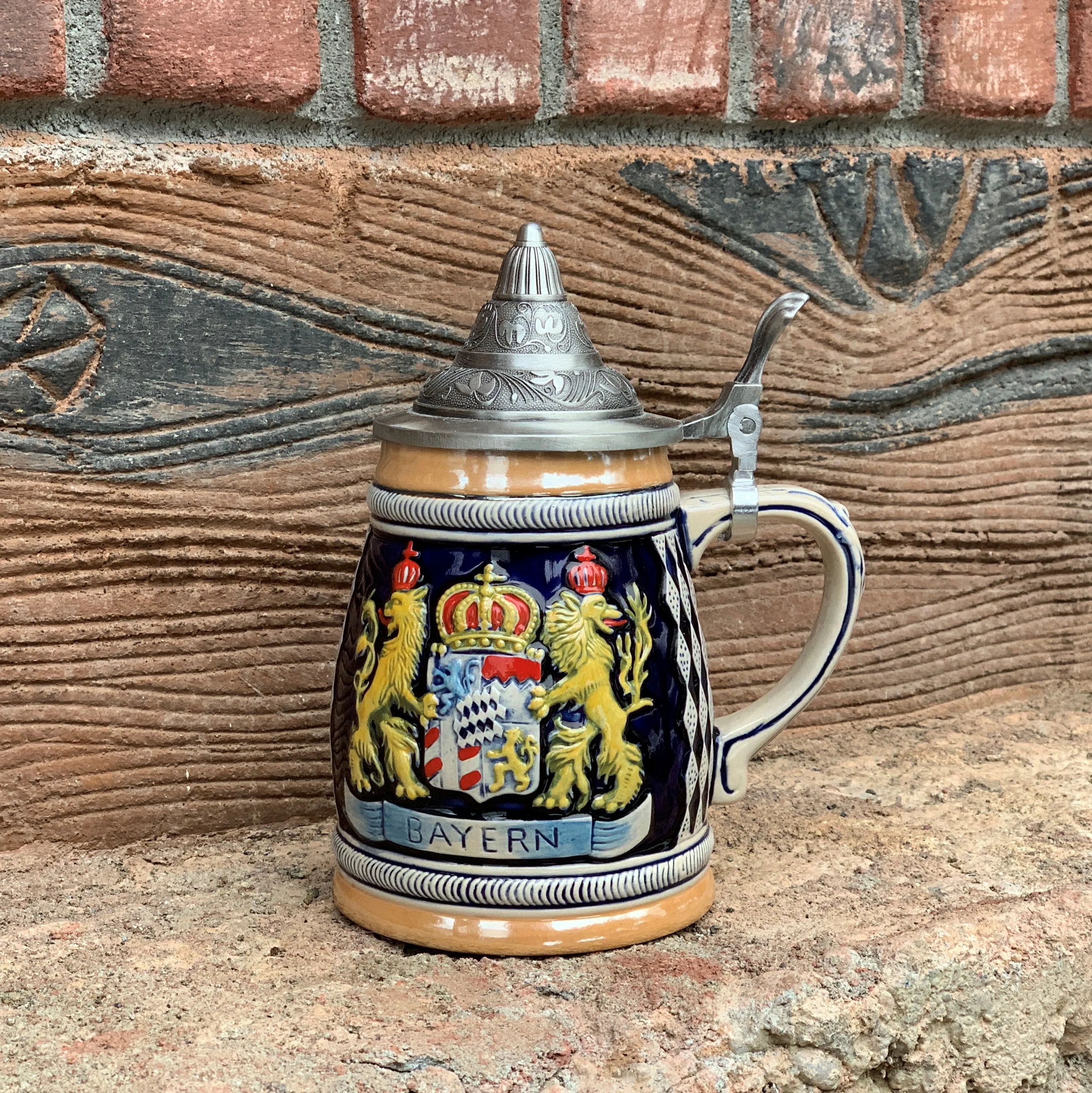 Engraved Beer Stein: Bayern Crown