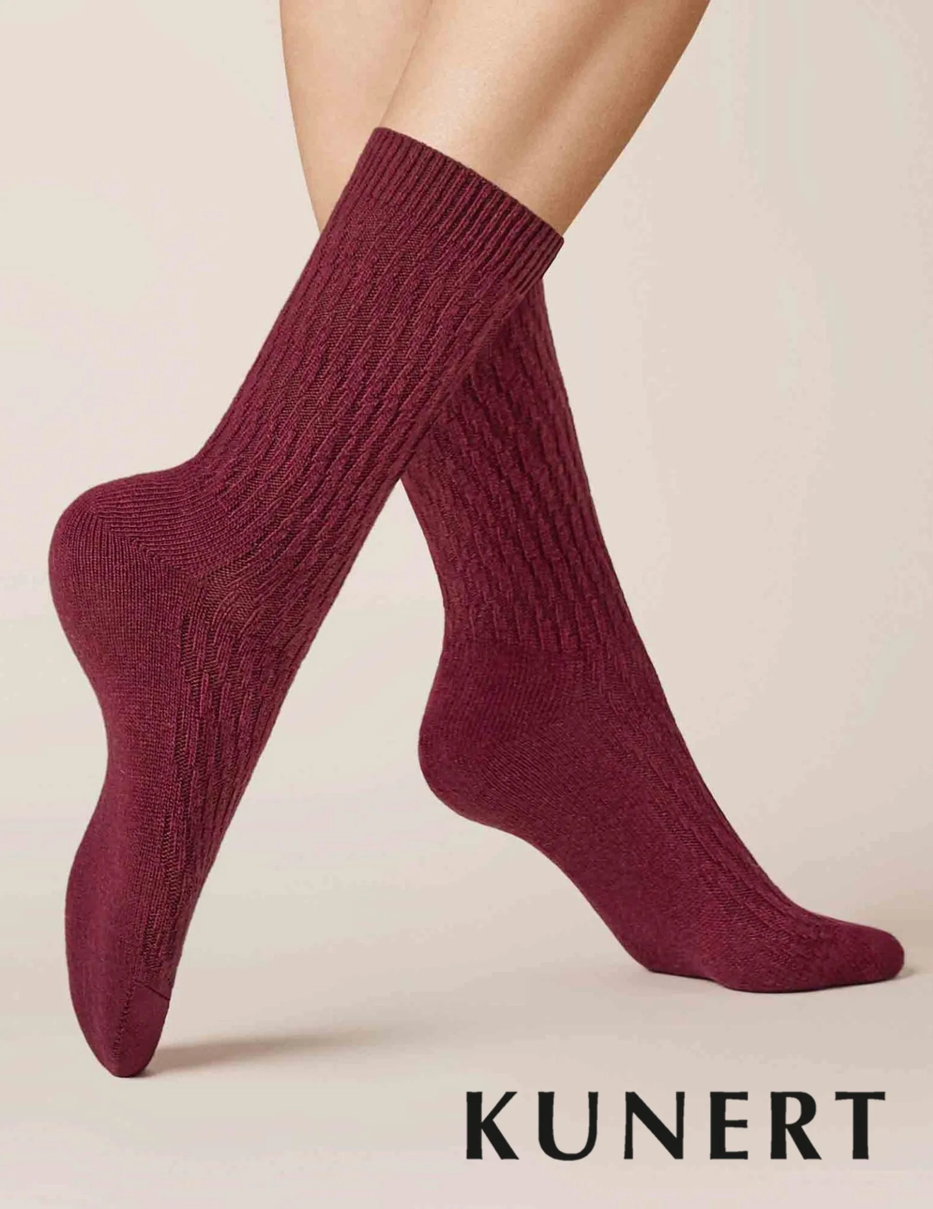 Kunert Knitted Diagonal Woolen Sock Burgundy 236410