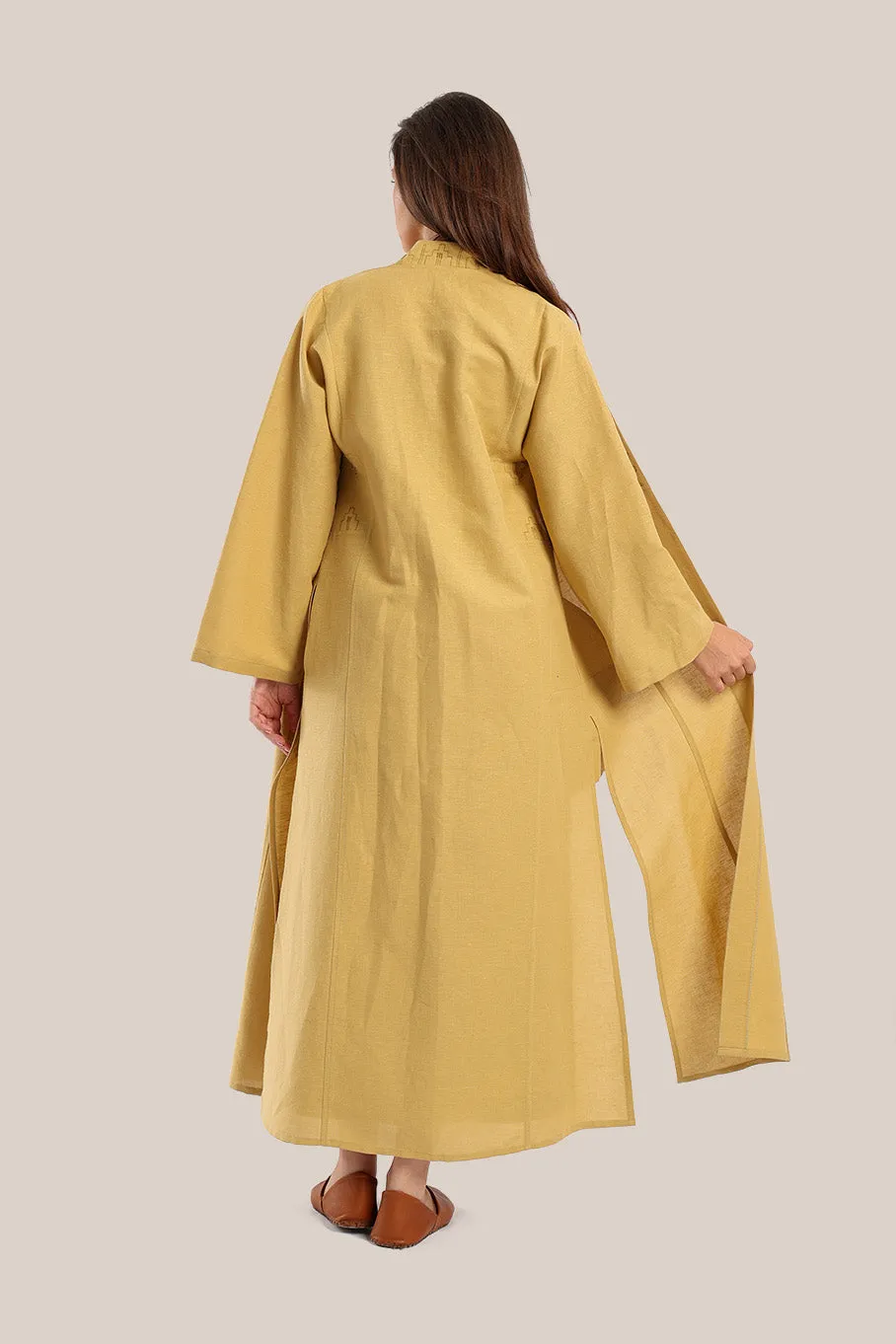 Long coat with embroidery on collar and sides