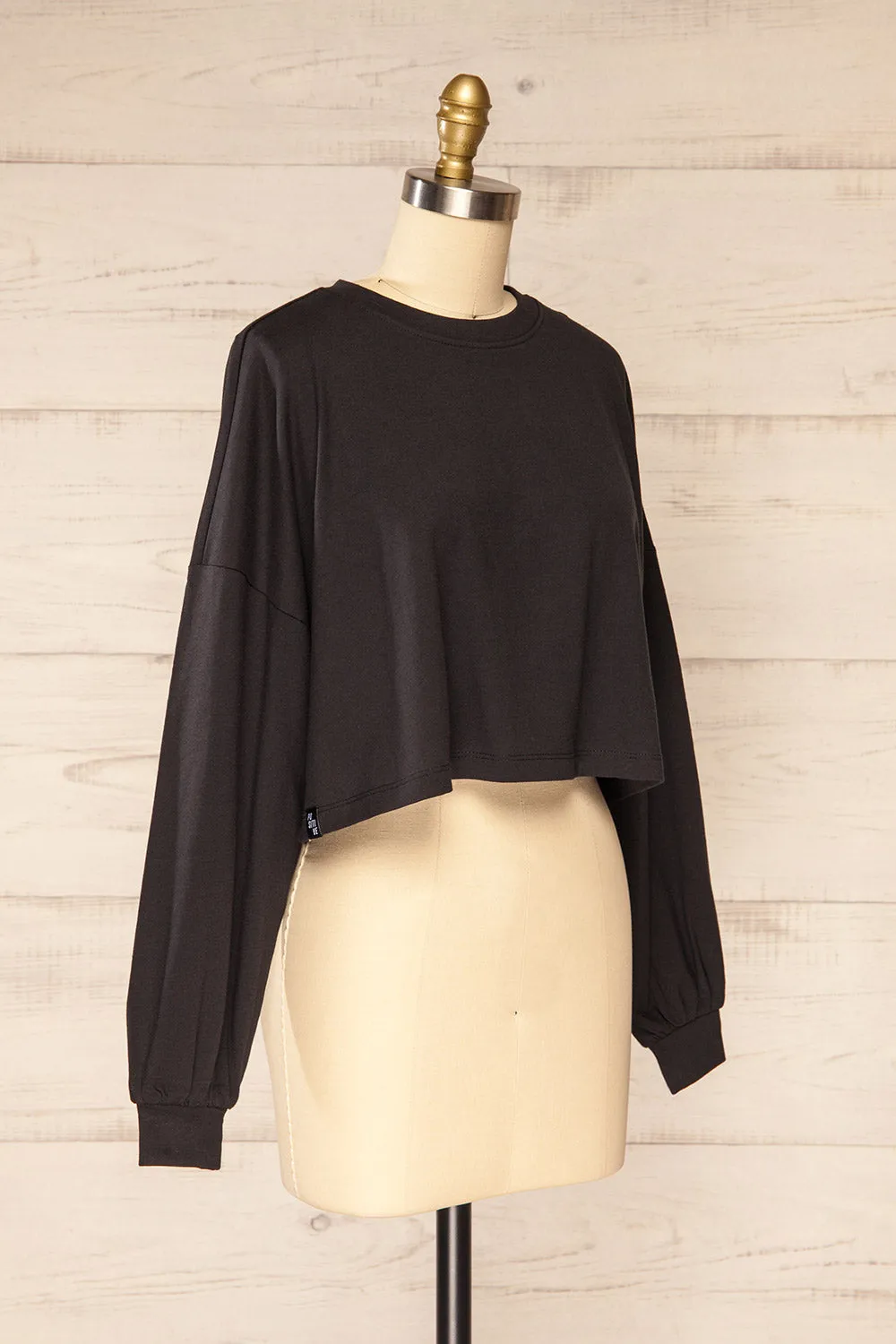 Obregon | Cropped Black Crew Neck Sweater