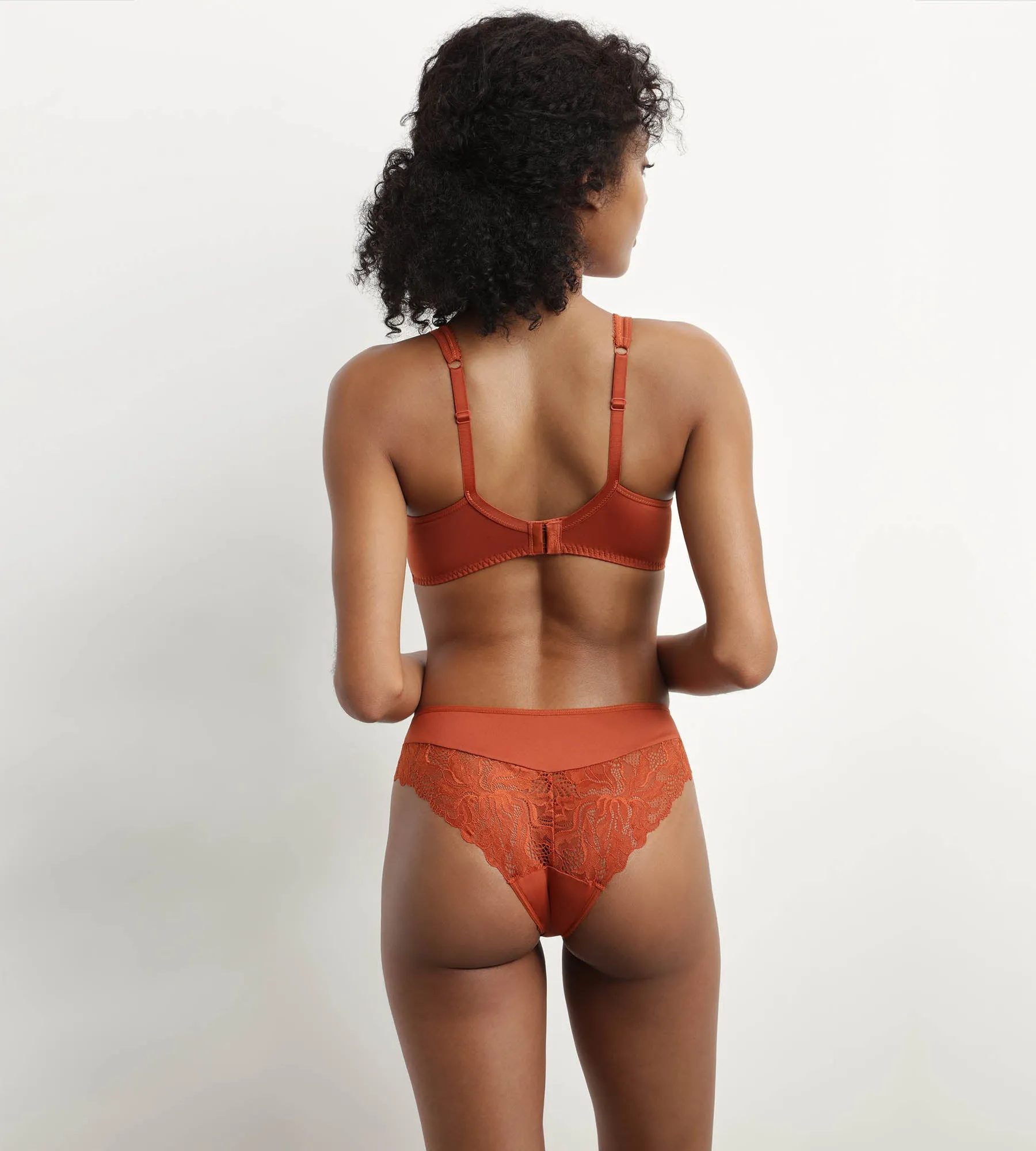 Slip femme en dentelle et microfibre Terracotta Generous Essentiel