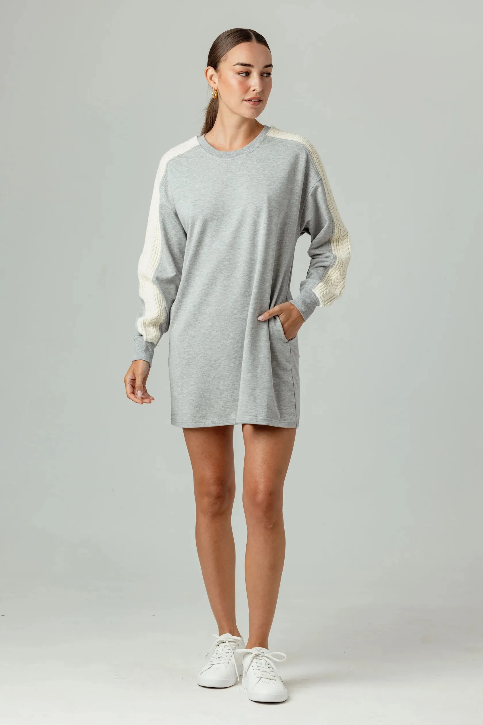 Su130 Sweatshirt Dress