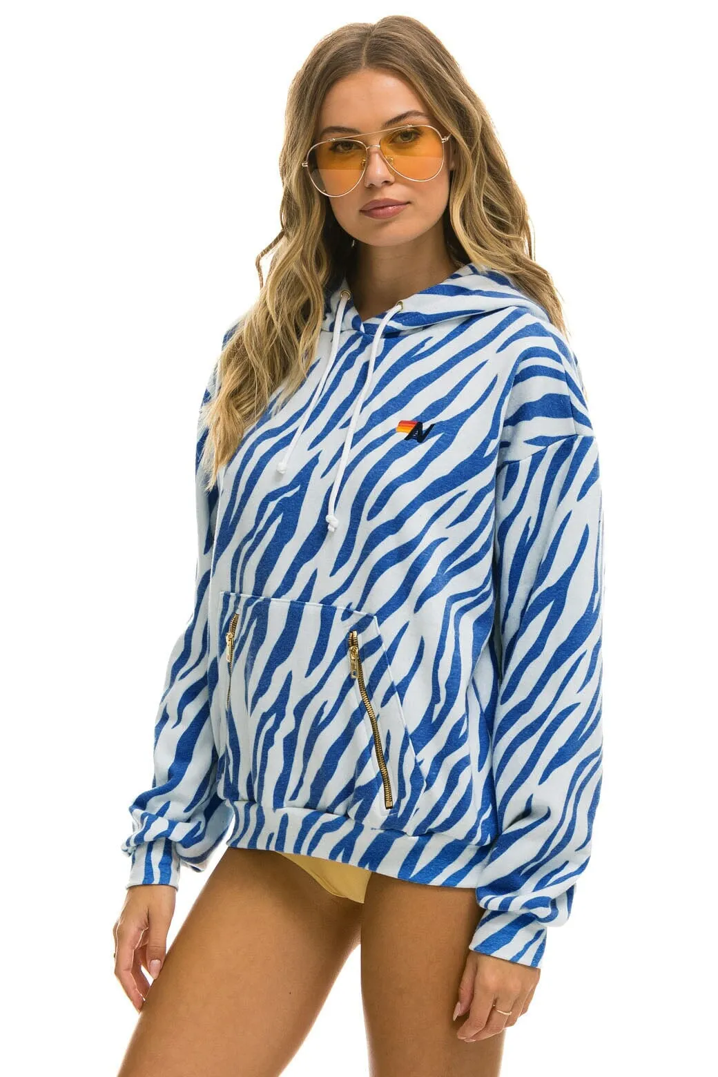 TIGER RELAXED PULLOVER HOODIE WITH ZIPPER POCKETS - BLUE TIGER