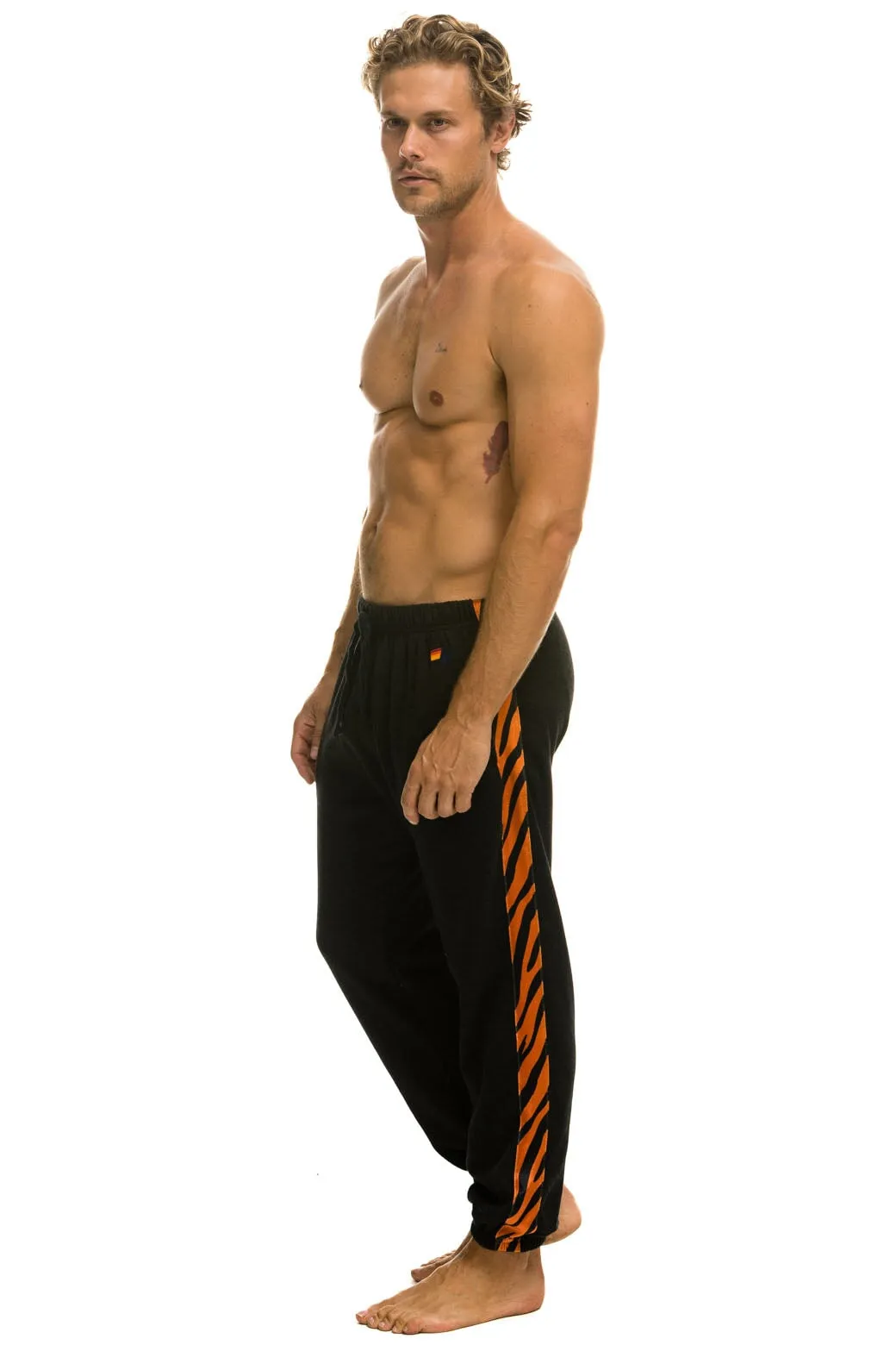 TIGER STRIPE SWEATPANTS - BLACK // TIGER